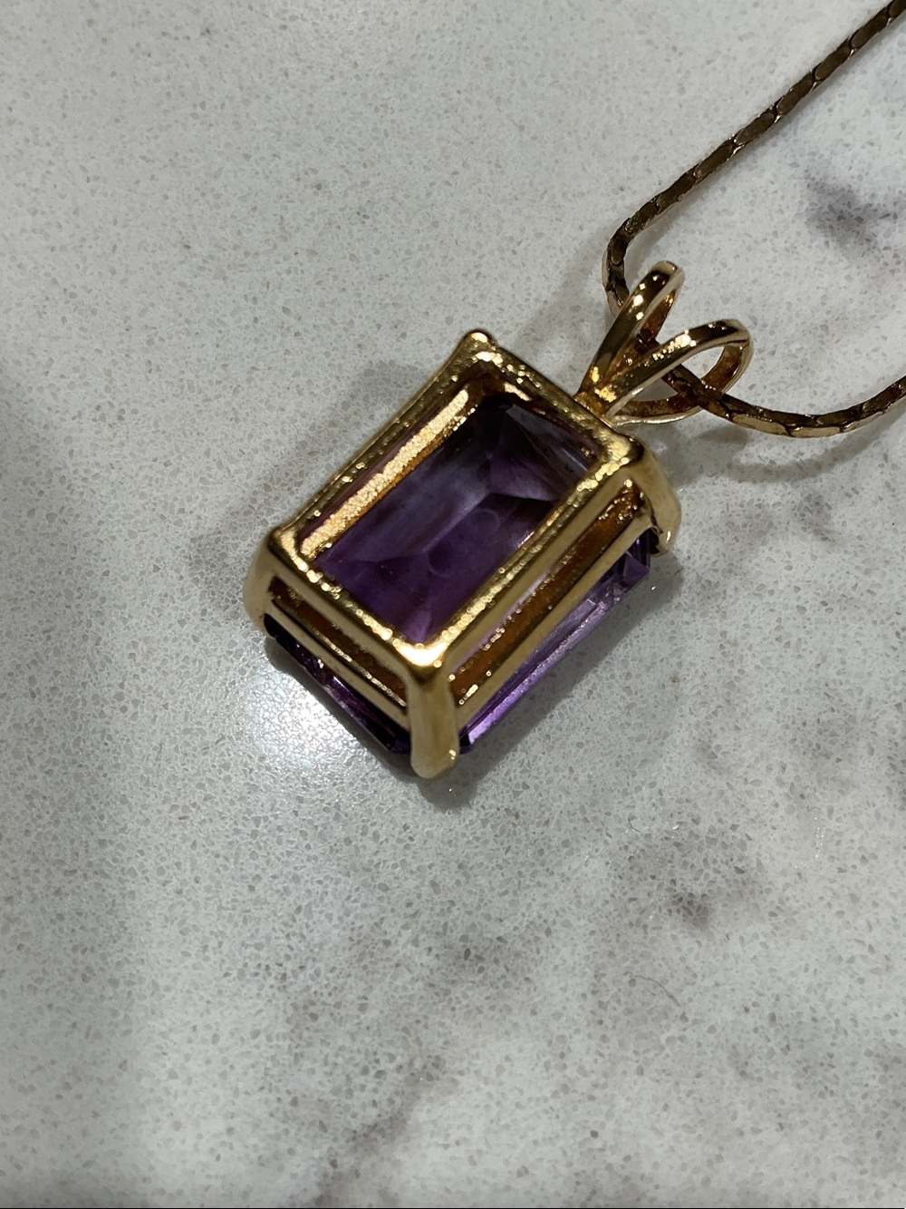 Gold Tone Purple Emerald Cut Pendant Necklace Amethyst Style Statement - Picture 3 of 4